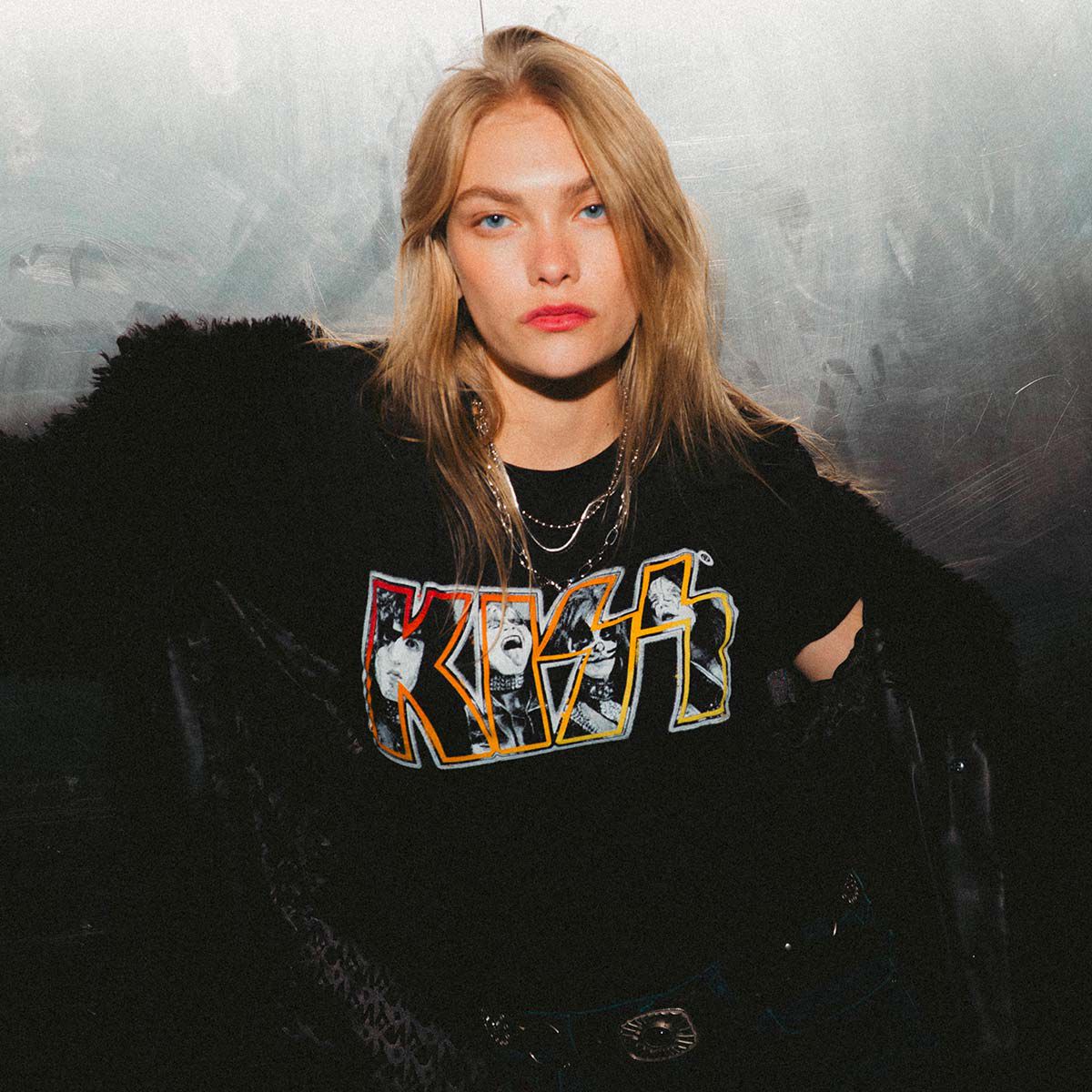 Hard Rock x KISS Collab Adult Fit Tee in Black | Online Rock Shop