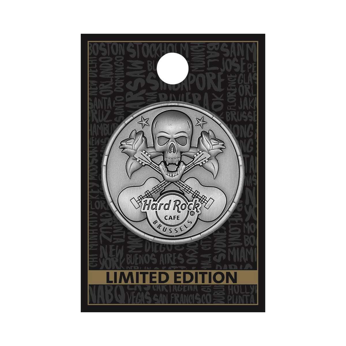 Brussels 3D Skull in Love Pin | Online Rock Shop