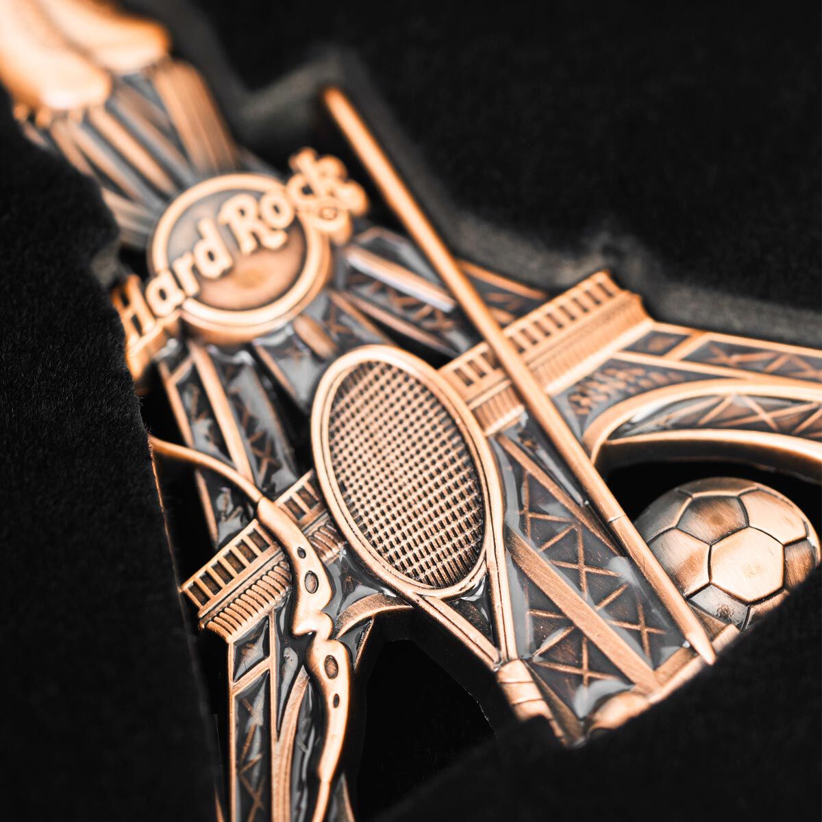 Online Exclusive Jumbo Pin Eiffel Tower | Online Rock Shop