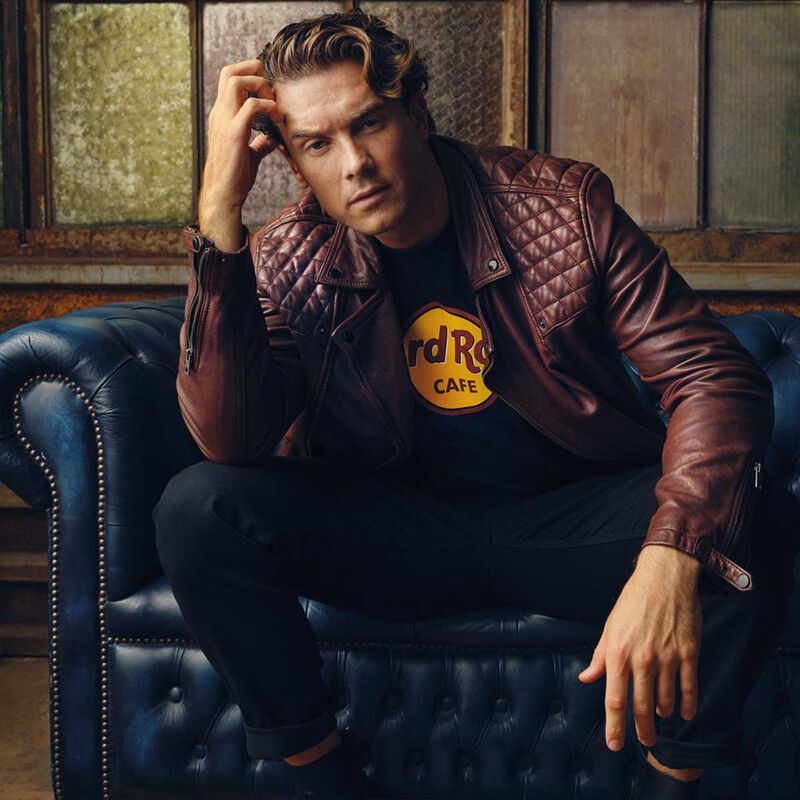 Men's Black Classic Logo Tee image number 1