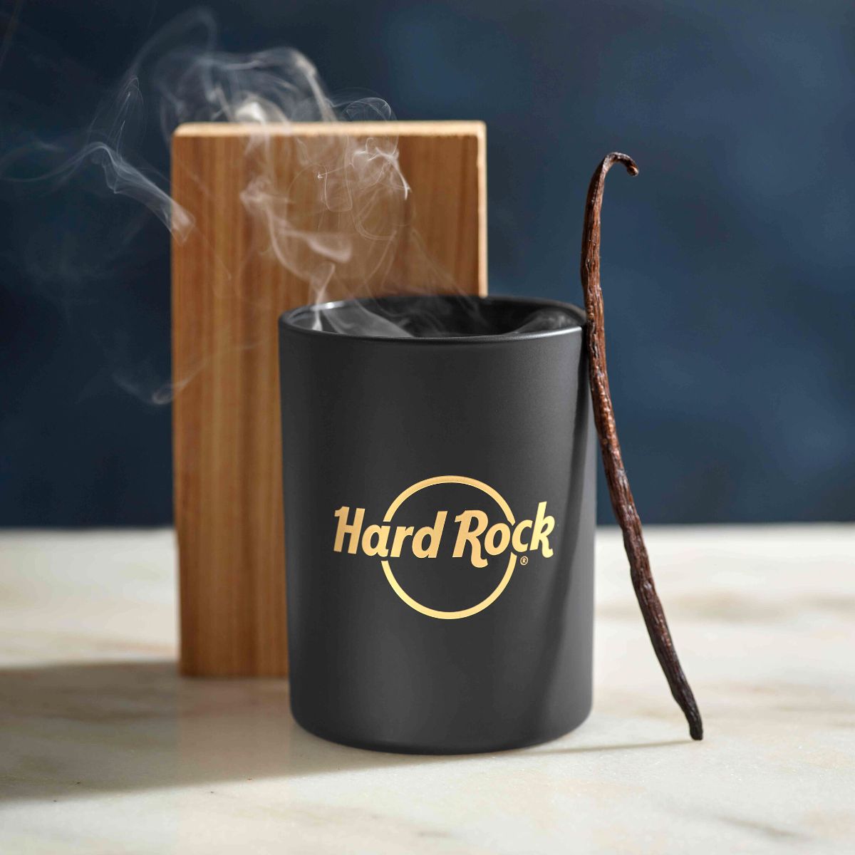 Hard Rock Candle Gold Foil Logo 8oz image number 2