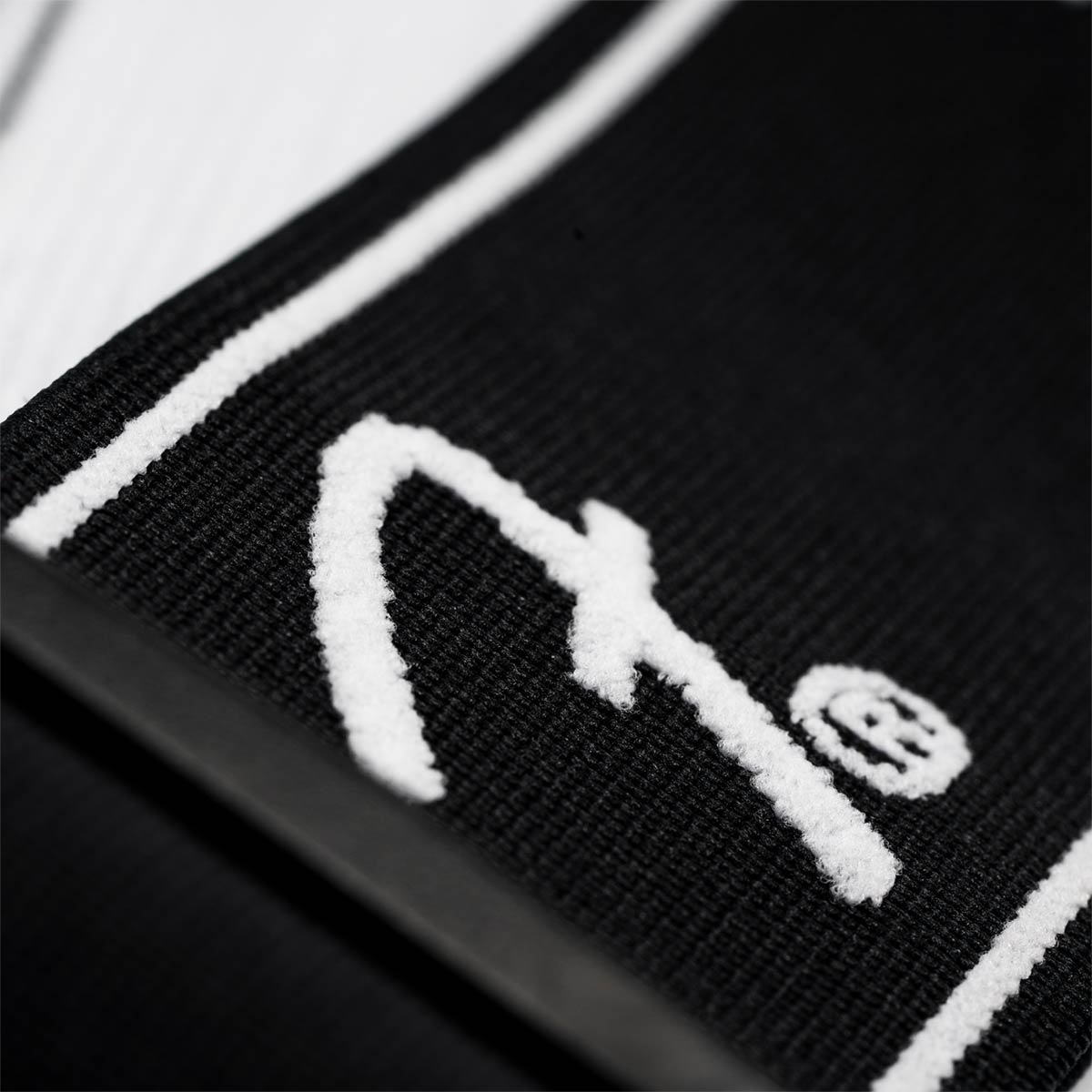 Fender x Hard Rock Weightless Guitar Strap in Black and White image number 6