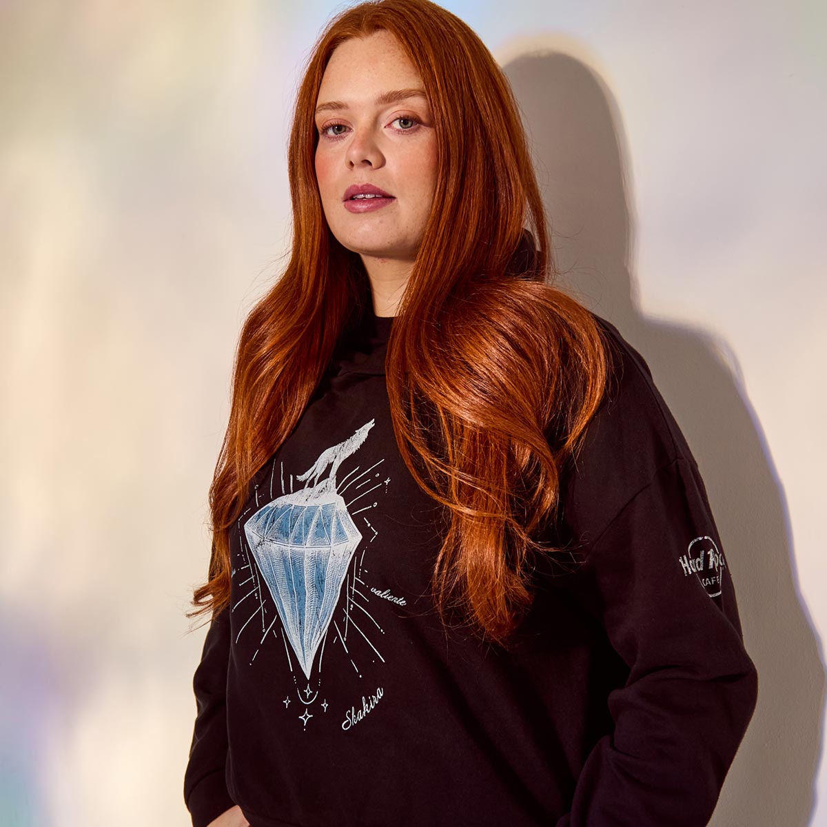 Shakira Diamond Wolf Cropped Hoodie image number 6